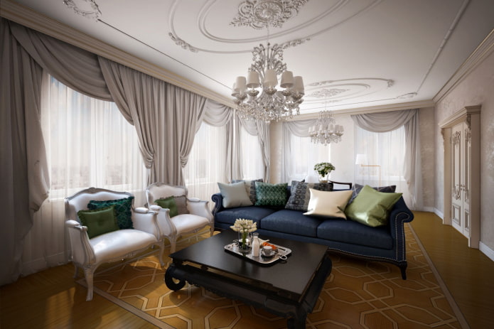 Plafond tendu avec moulures en stuc dans le salon