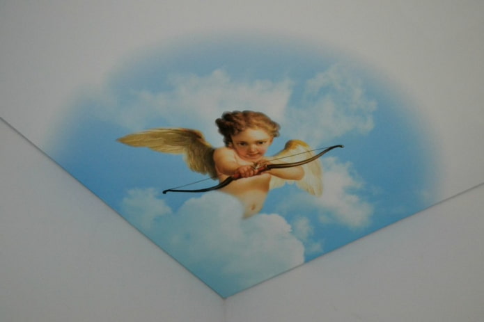 toile tendue avec une image d'anges