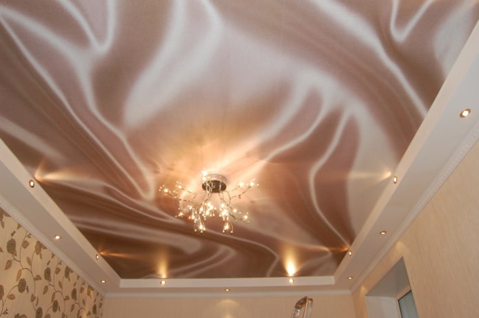 Plafond tendu avec image de soie