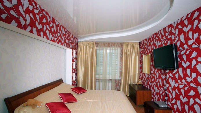 Plafond tendu à deux niveaux dans la chambre
