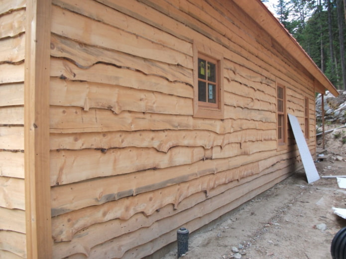 façon peu coûteuse de finir la façade d'une maison