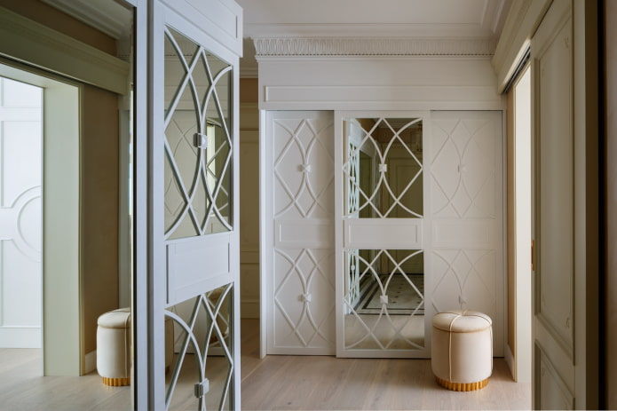 Meubles d'intérieur de style néoclassique