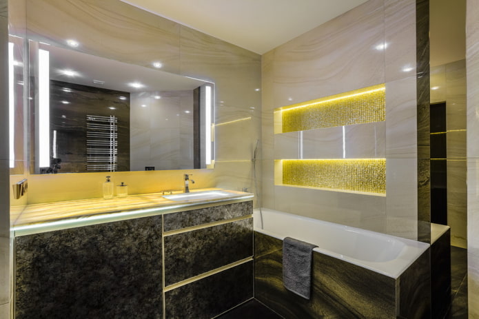 niches avec éclairage dans la salle de bain