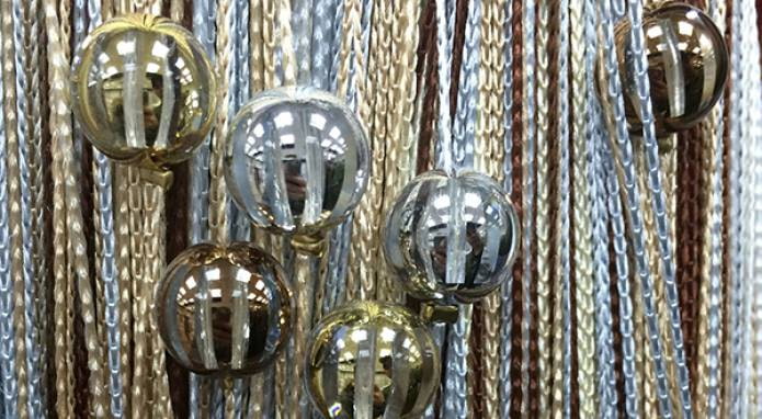 rideaux de fils à boules