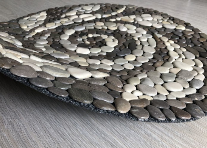 Tapis de massage des pieds en tapis et galets