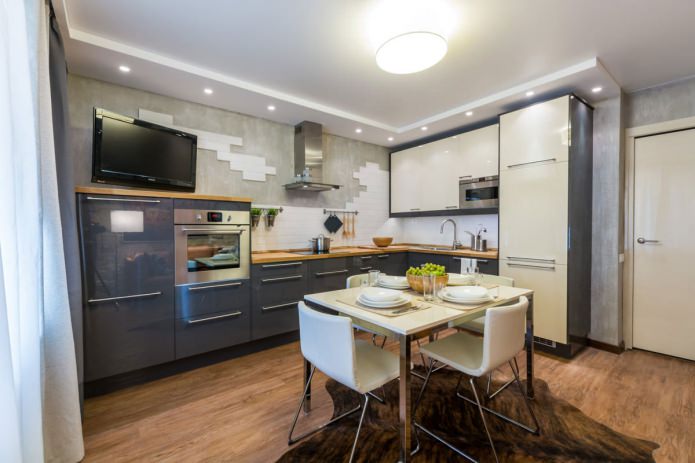 Table de cuisine à l'intérieur de la cuisine