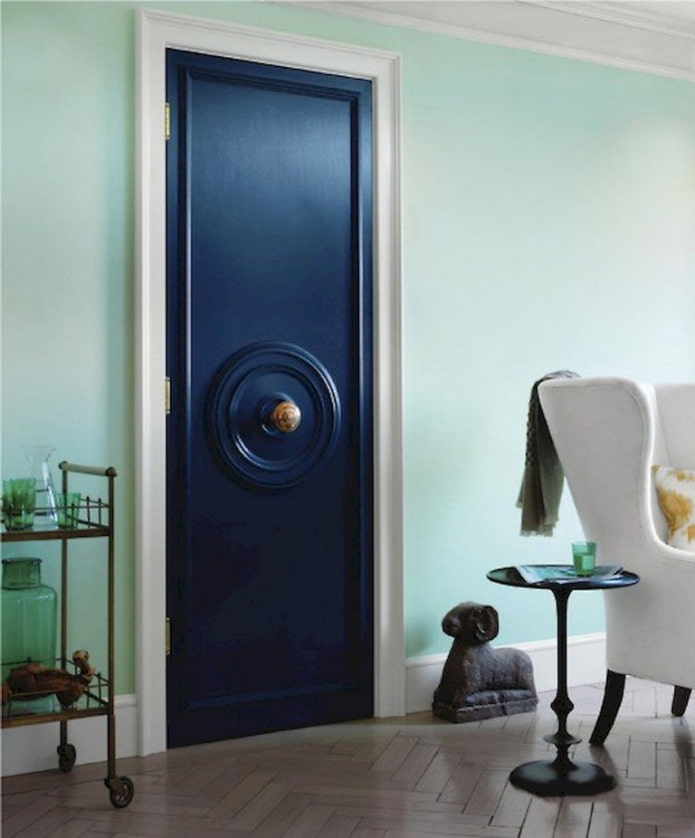 Douille sur la porte