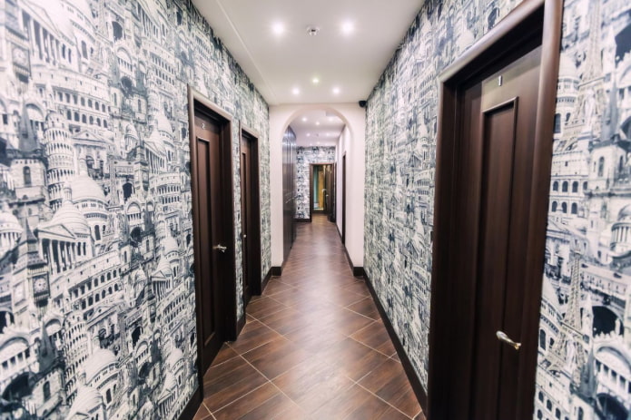 Papier peint imprimé ville dans le couloir