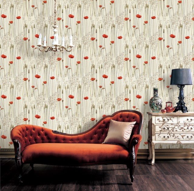 Papier peint avec des coquelicots à l'intérieur