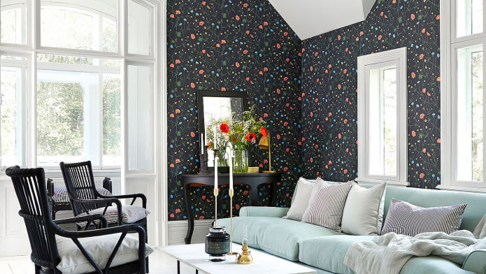petit papier peint à fleurs à l'intérieur