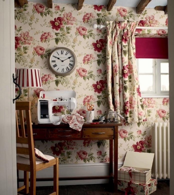 Papier peint avec des pivoines à l'intérieur