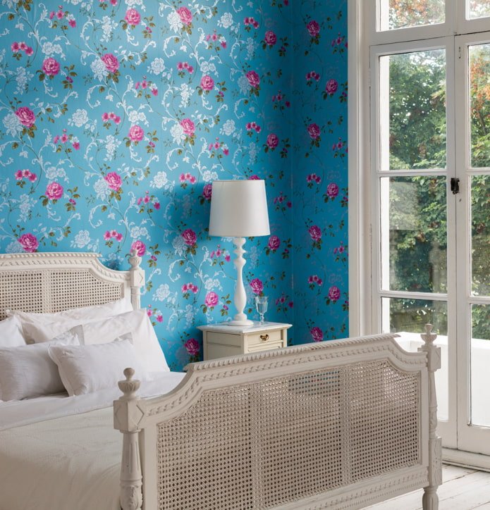 Papier peint photo avec des roses à l'intérieur