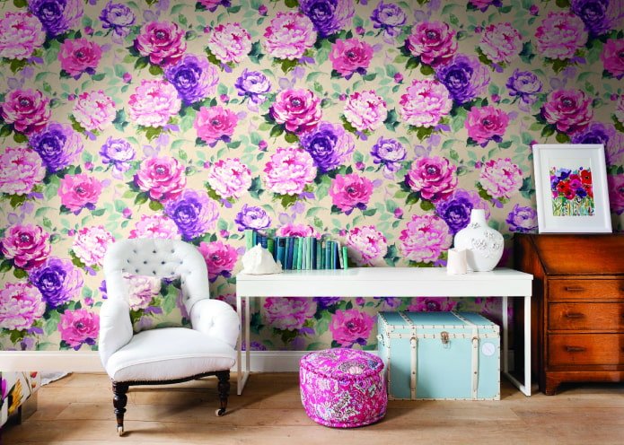 Papier peint avec des pivoines à l'intérieur