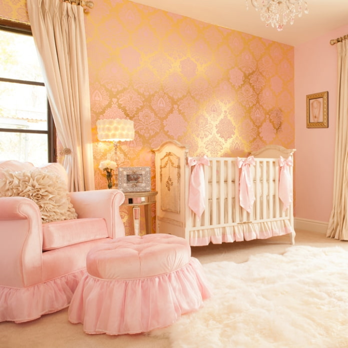 monogramme à l'intérieur d'une chambre d'enfant