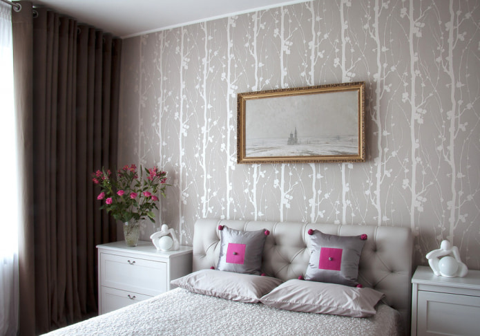 Papier peint avec sérigraphie dans la chambre
