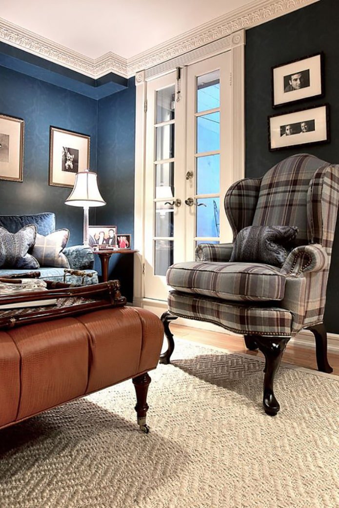 Bleu dans l'intérieur du salon