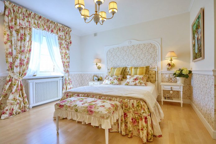 intérieur de chambre à coucher de style provençal