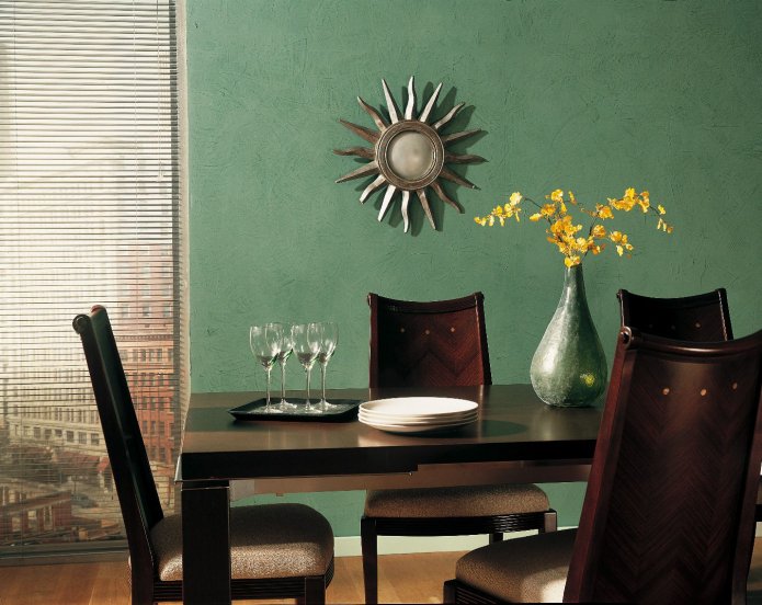 green walls