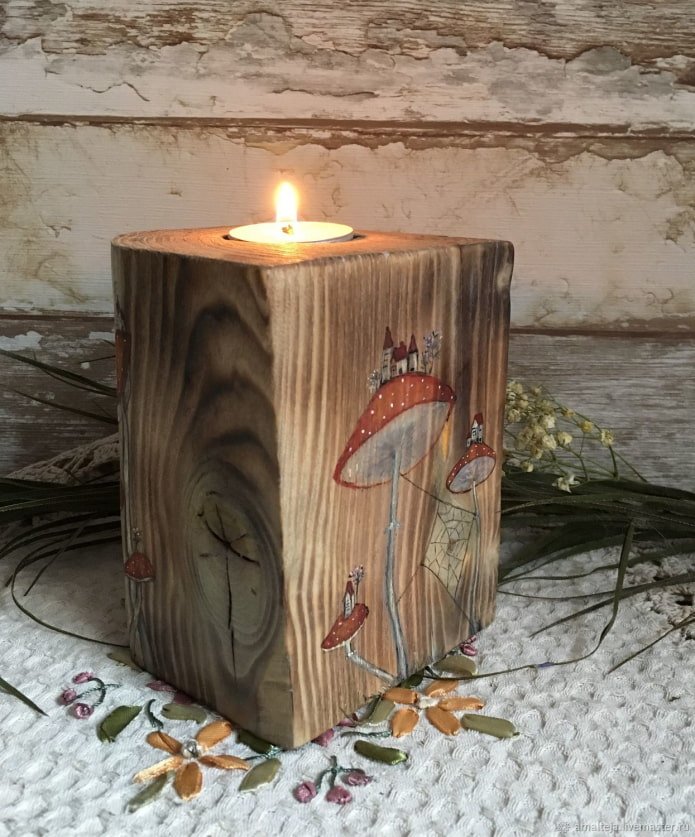 bougeoir en bois brûlé