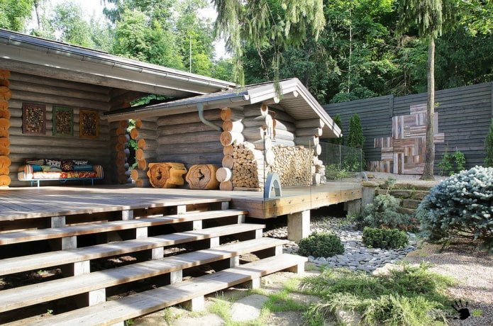 beautiful bathhouse
