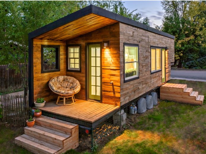 small bathhouse
