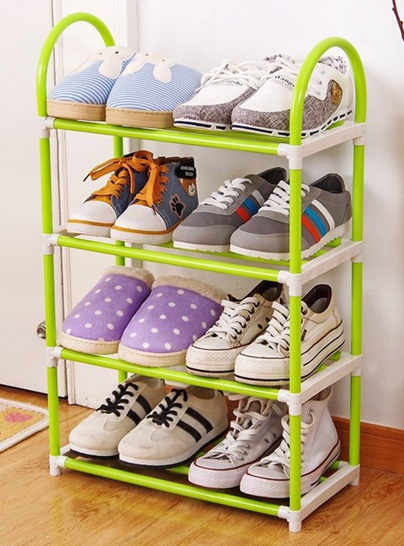 Étagère à chaussures pour enfants à l'intérieur