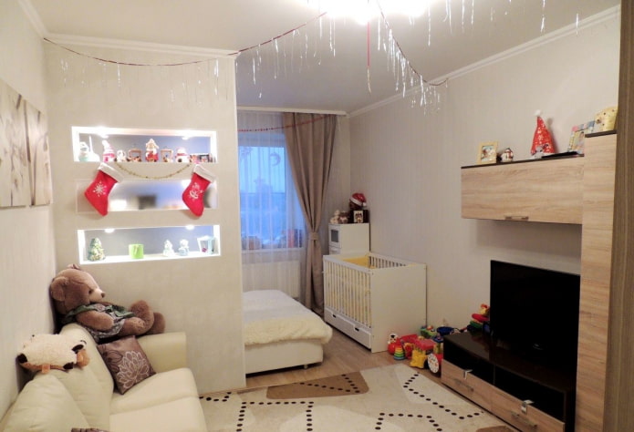 Appartement d'une pièce avec un petit enfant