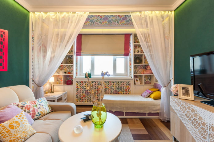 Chambre d'enfant sur le balcon