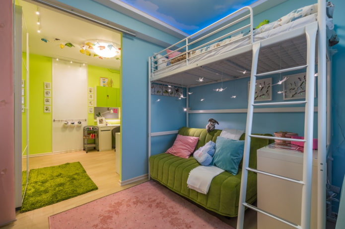 Chambre d'enfant dans un immeuble de l'époque Khrouchtchev