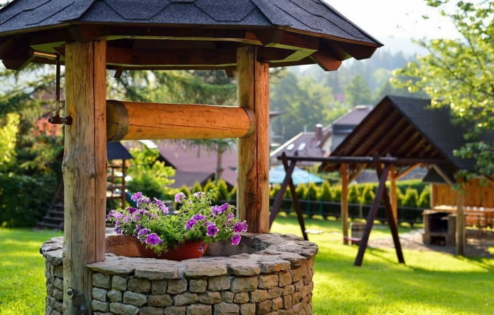 Décoration de puits avec fleurs