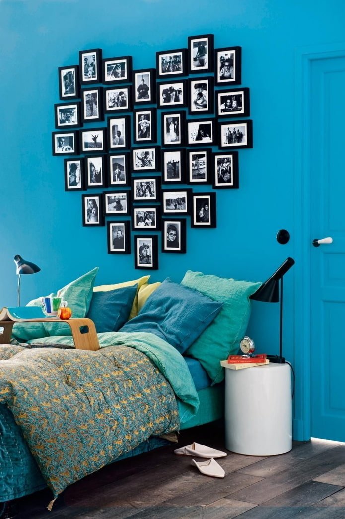 Photos en forme de cœur sur le mur à l'intérieur