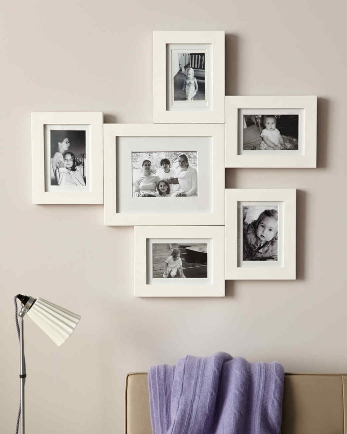 Photos encadrées au mur à l'intérieur