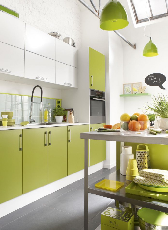 ensemble de cuisine blanc et vert