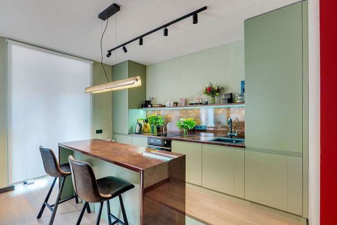 Cuisine aux façades vert mat