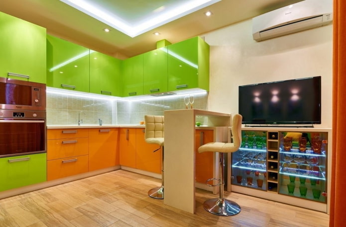 Intérieur de cuisine aux tons orange et vert