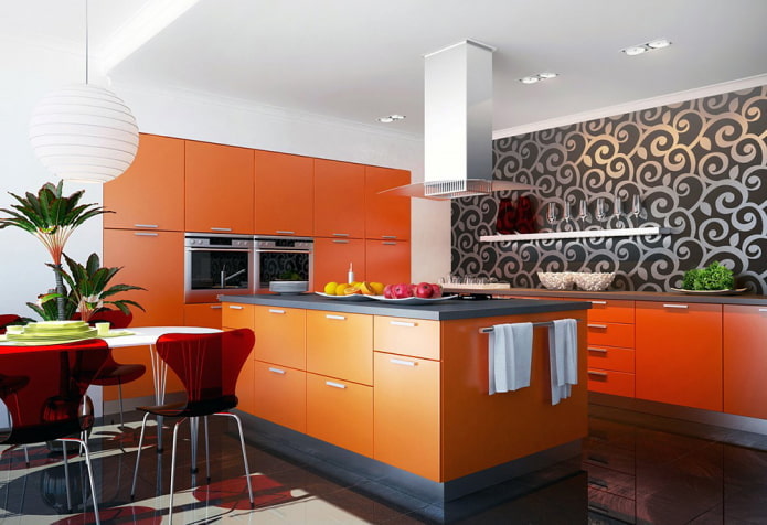 Papier peint dans une cuisine aux tons orange