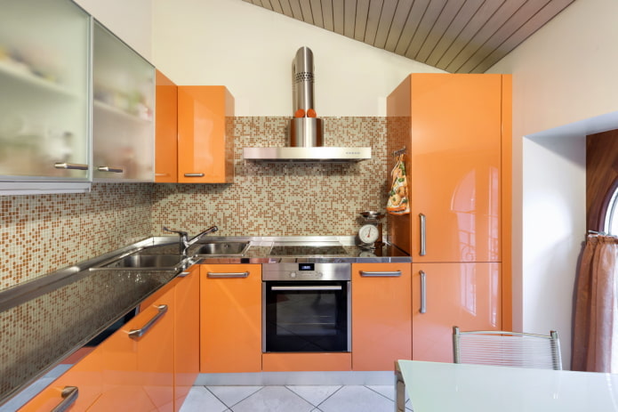Tablier de cuisine aux tons orange