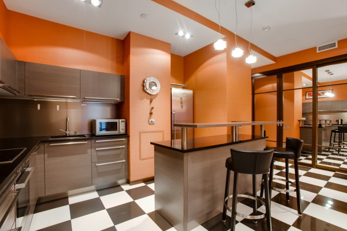 Intérieur de cuisine dans les tons orange et marron