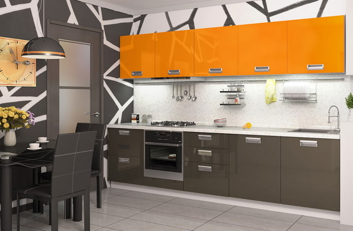 Papier peint dans les tons orange pour l'intérieur de la cuisine