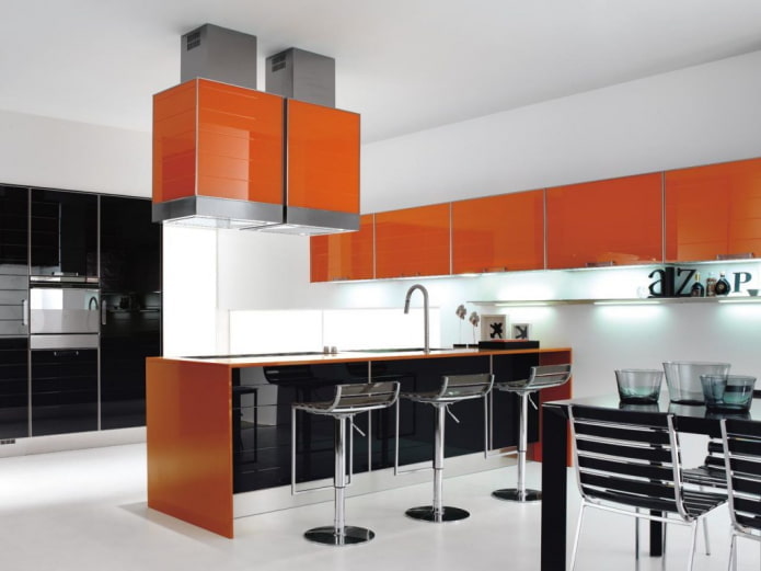 Aménagement intérieur de cuisine dans les tons orange