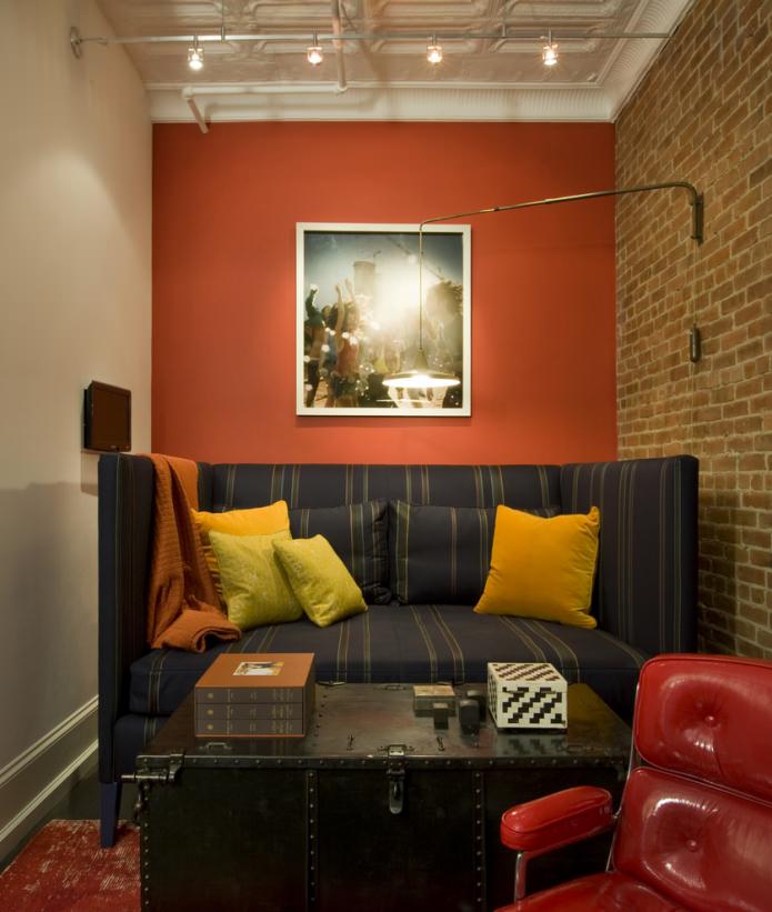 Intérieur de cuisine loft avec mur en briques