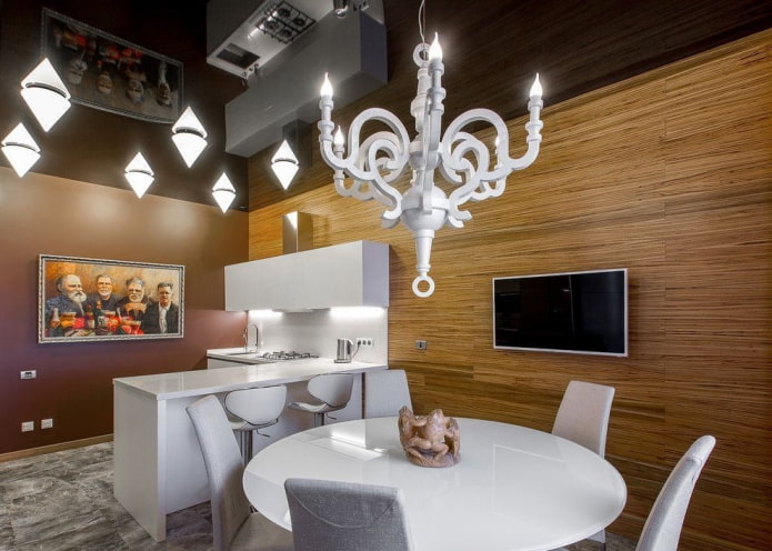 Plafond tendu avec lustre dans la cuisine
