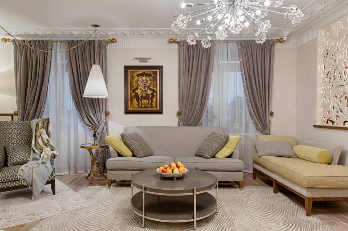 Lustre et lampadaire de style classique