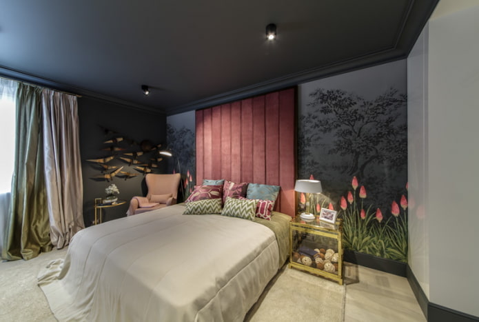 spots sur un plafond noir