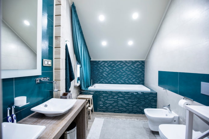 Éclairage principal de la salle de bain