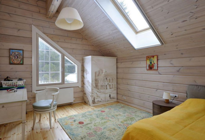 Chambre d'enfant mansardée