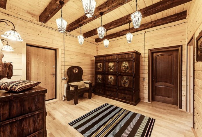 garniture en bois de couloir