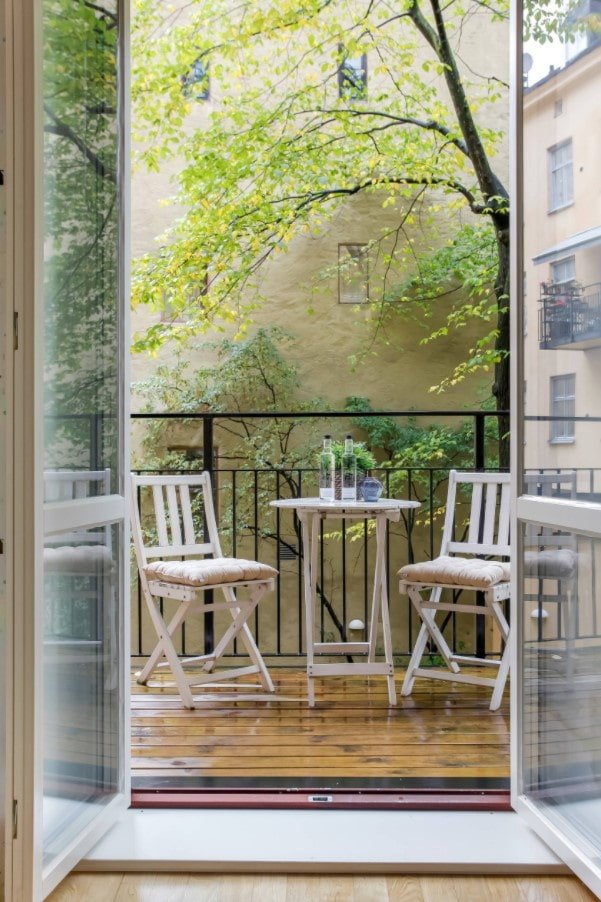plancher en bois sur une loggia