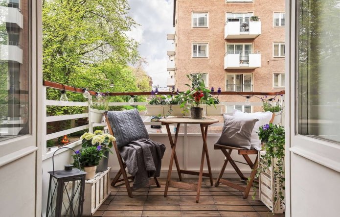 Décoration de balcon ouvert