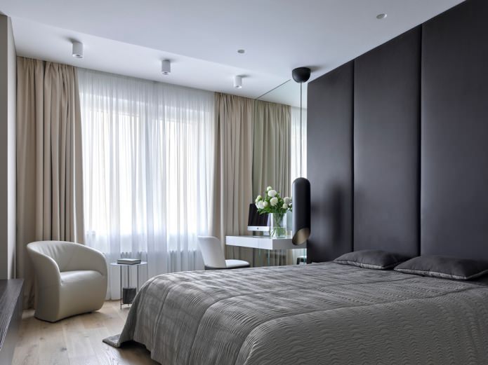 panneaux dorés doux dans la chambre